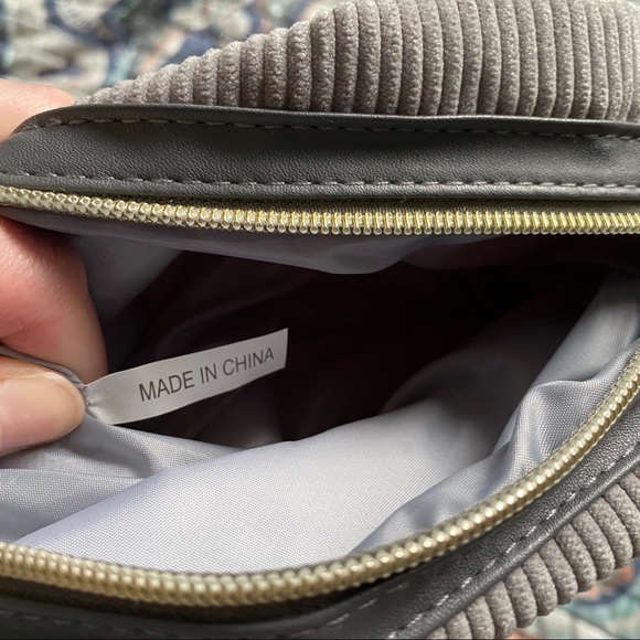 Gray makeup bag - Picture 6 of 6